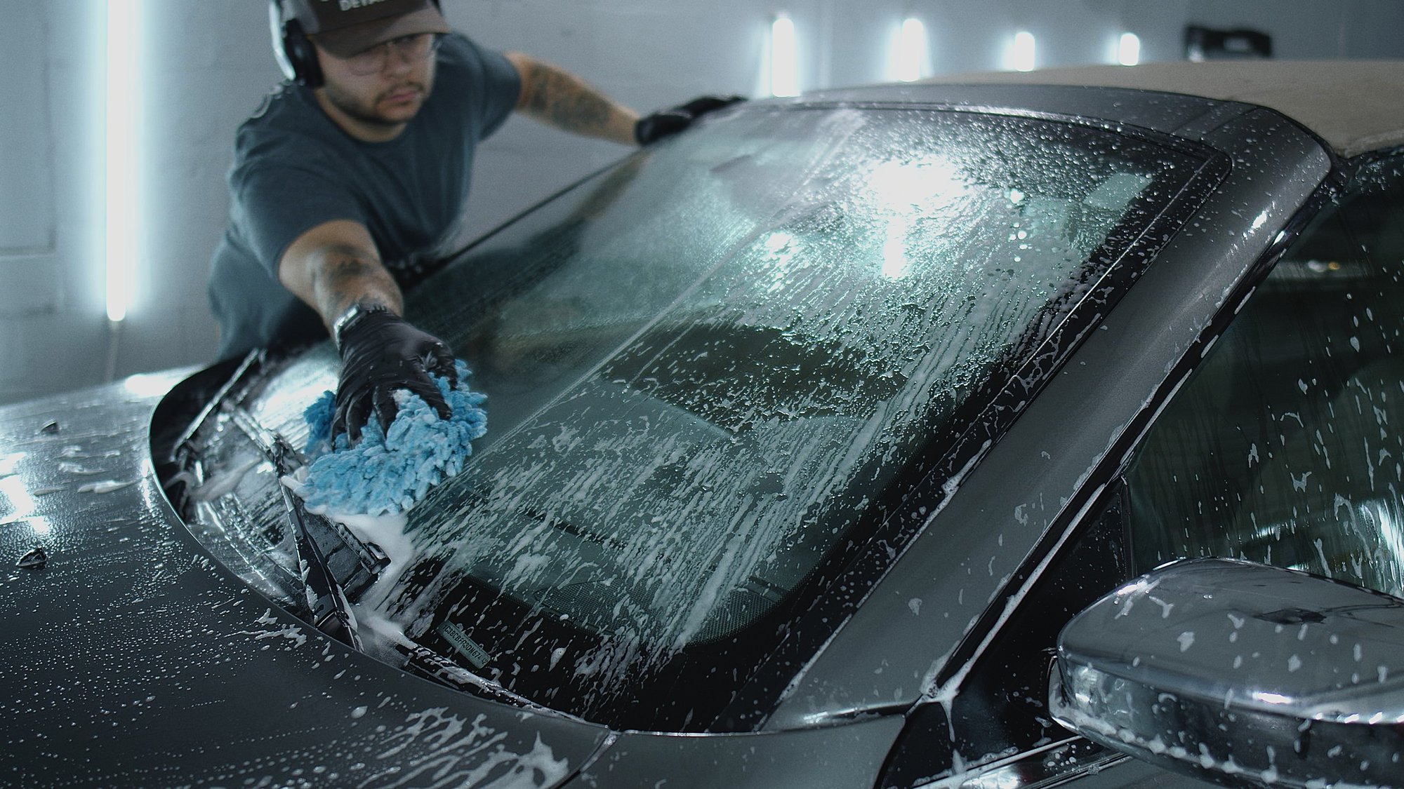 Expert Windows & Windshields Cleaning 🪟 from Fleet Details