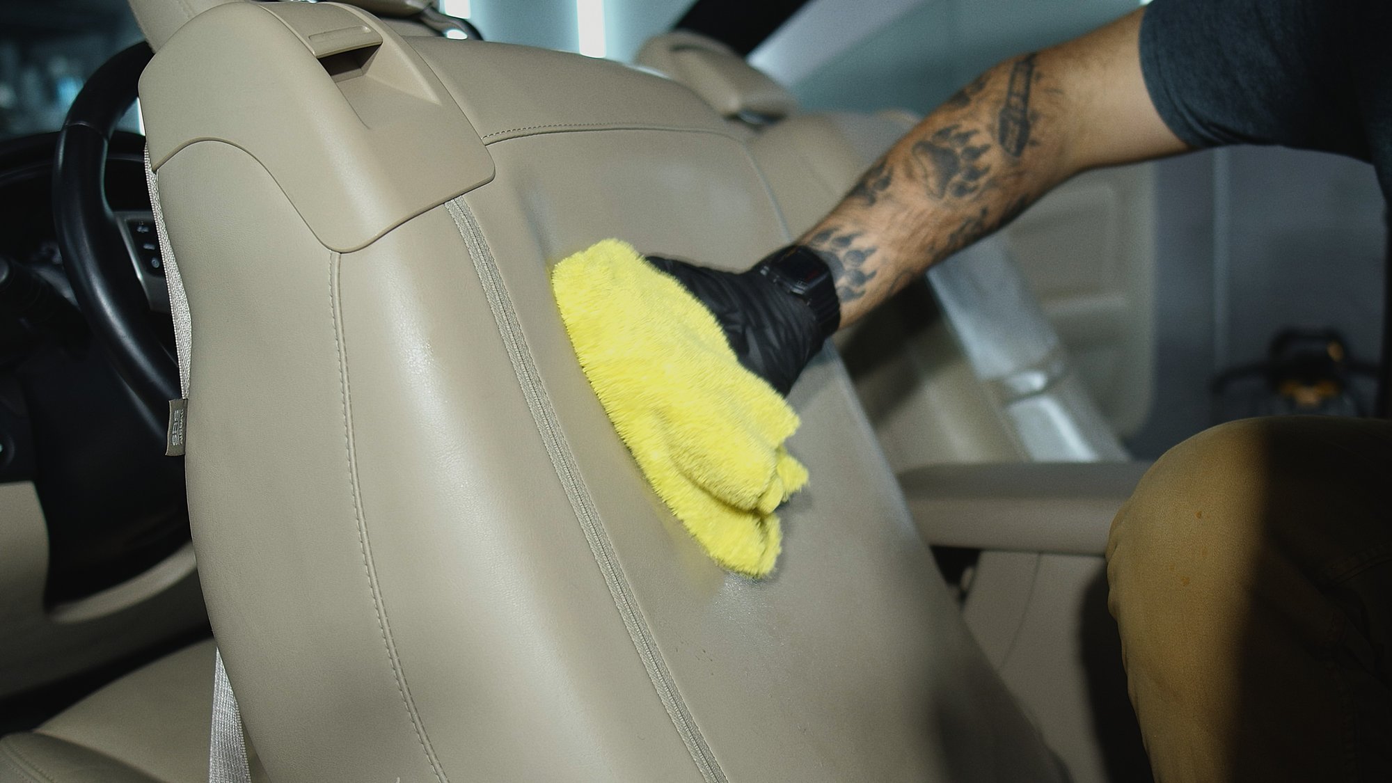 Showroom-ready Stain & Spot Removal 🧴 service from Fleet Details